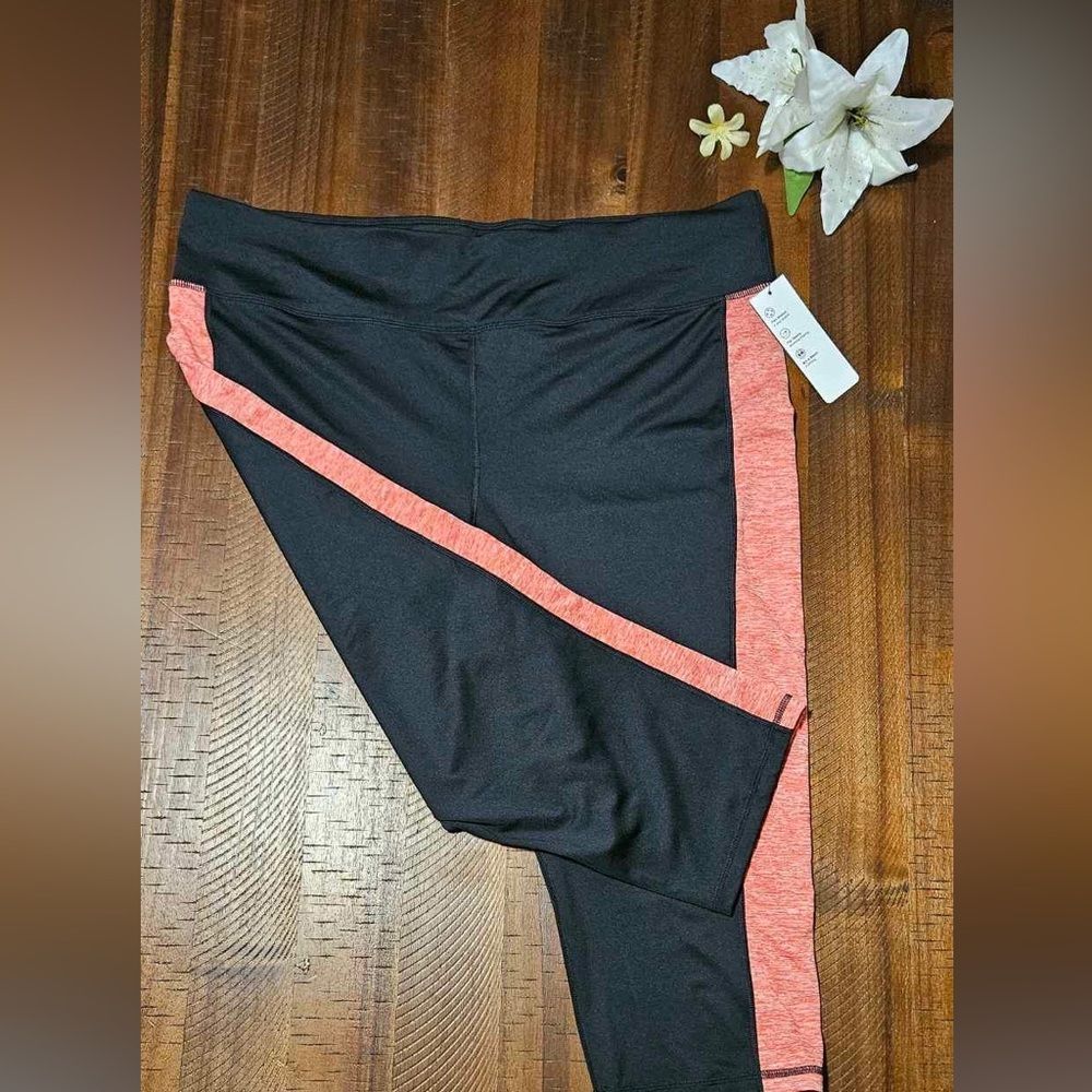 Ideology Women's Essentials Color-block Cropped Leggings  Black  3x